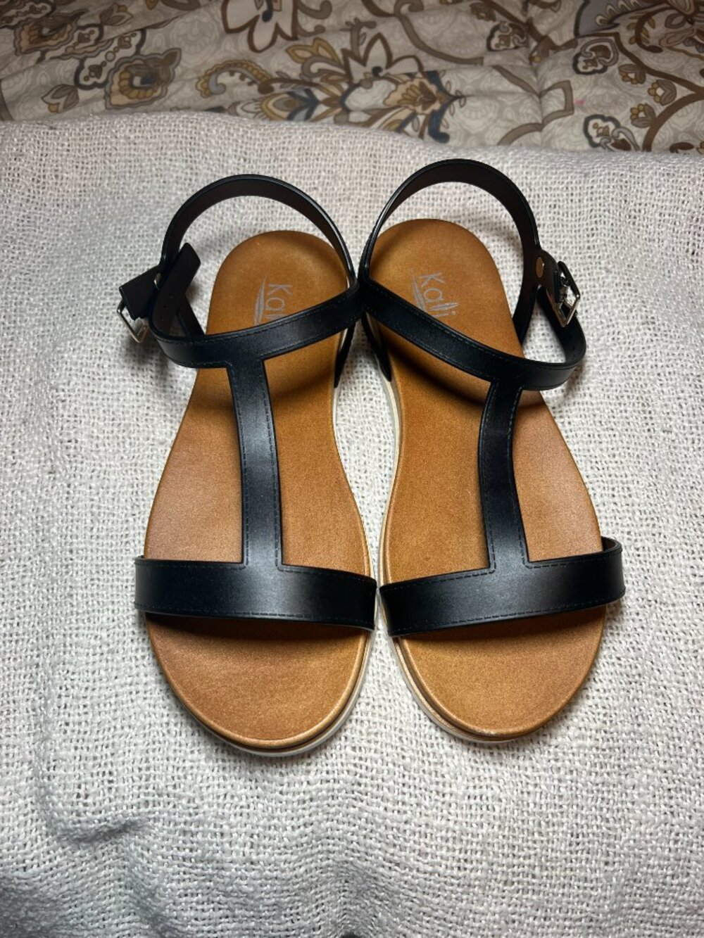Kali Girls Black T-Strap Sandals Size 3 Buckle Casual Summer Shoes Pre-Owned